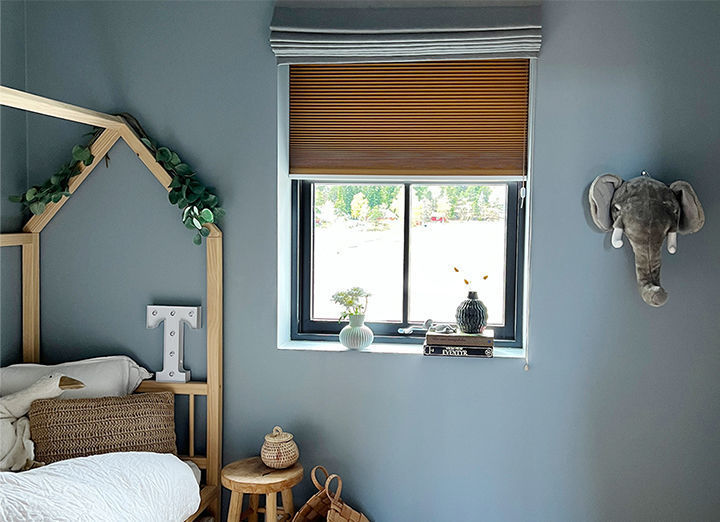 Duo-plisségardin, snorbetjent topphengt