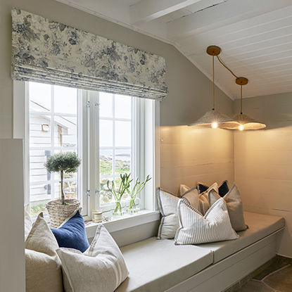 Liftgardin, hard fold med spiler - snortrekk